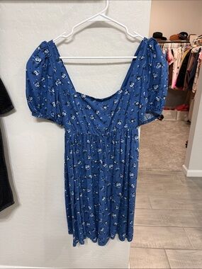 Blue Floral Puff-Sleeve Midi Dress